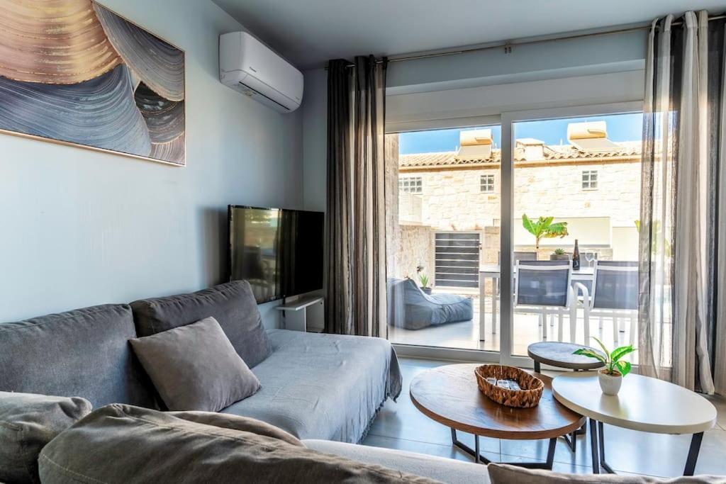 Zefyros Suite , Seafront Retreat ! Panormos  Bagian luar foto
