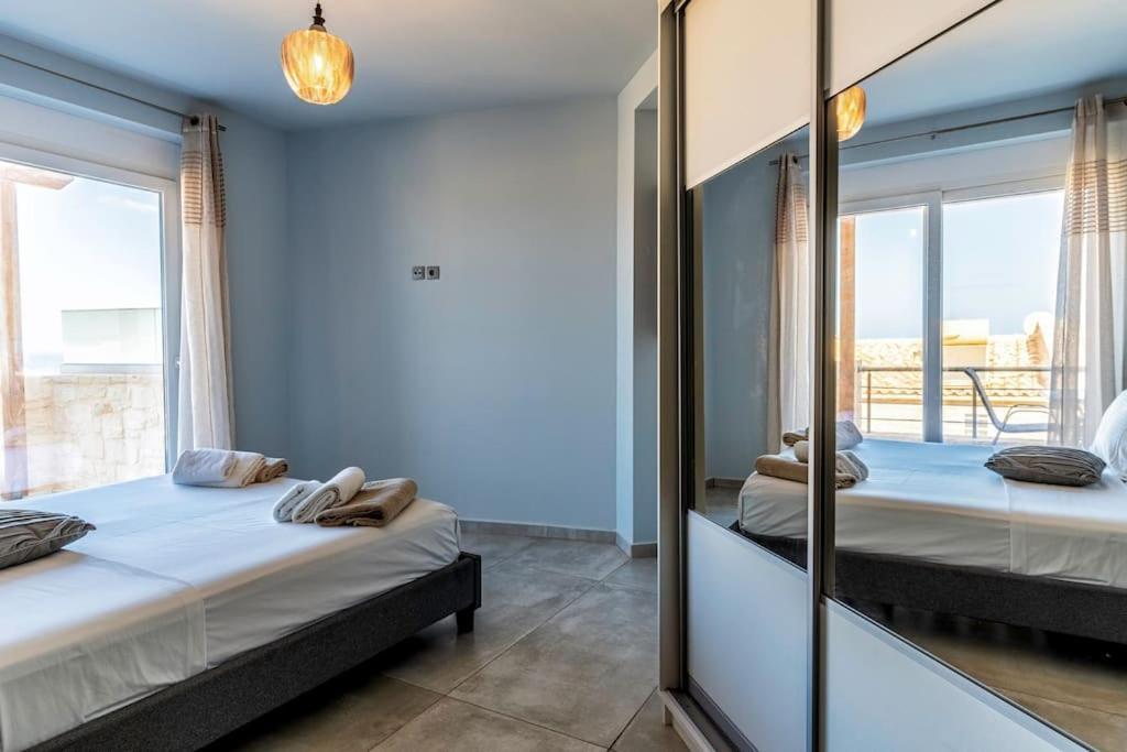 Zefyros Suite , Seafront Retreat ! Panormos  Bagian luar foto