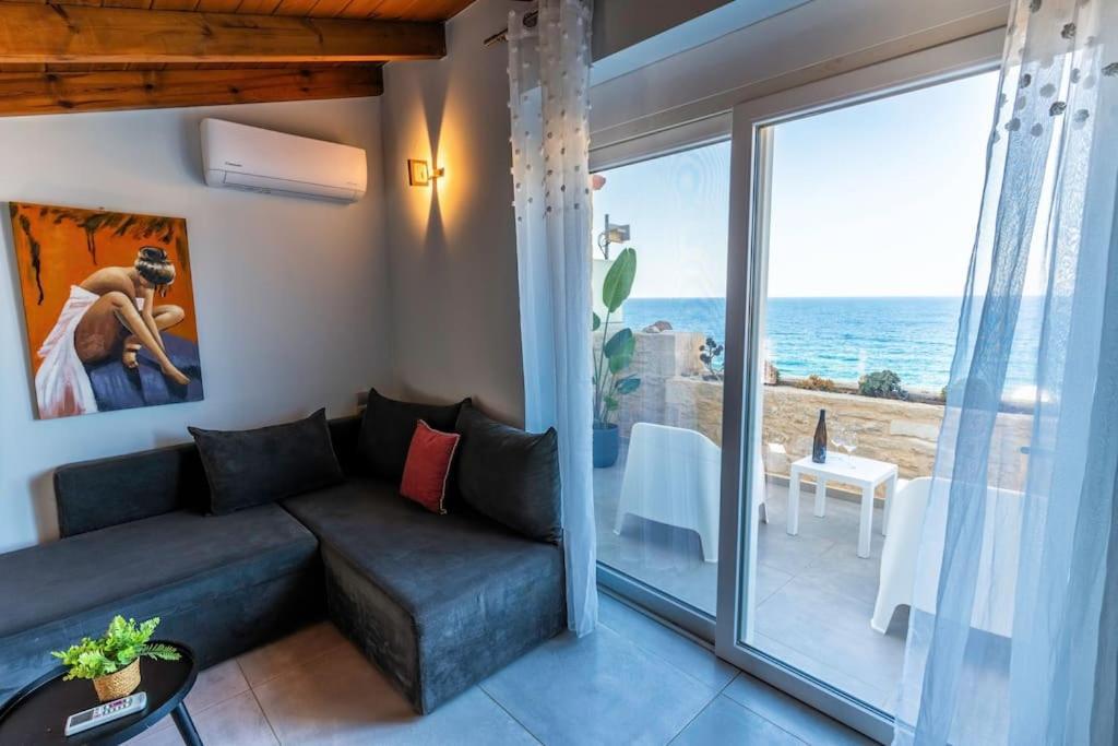 Zefyros Suite , Seafront Retreat ! Panormos  Bagian luar foto