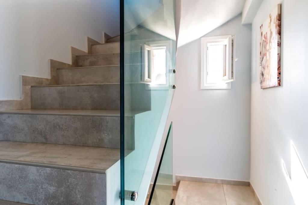 Zefyros Suite , Seafront Retreat ! Panormos  Bagian luar foto